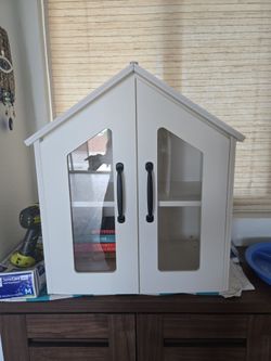 Brand new little free library/ food box