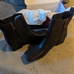 New women's ankle boots.Price Negotiable 