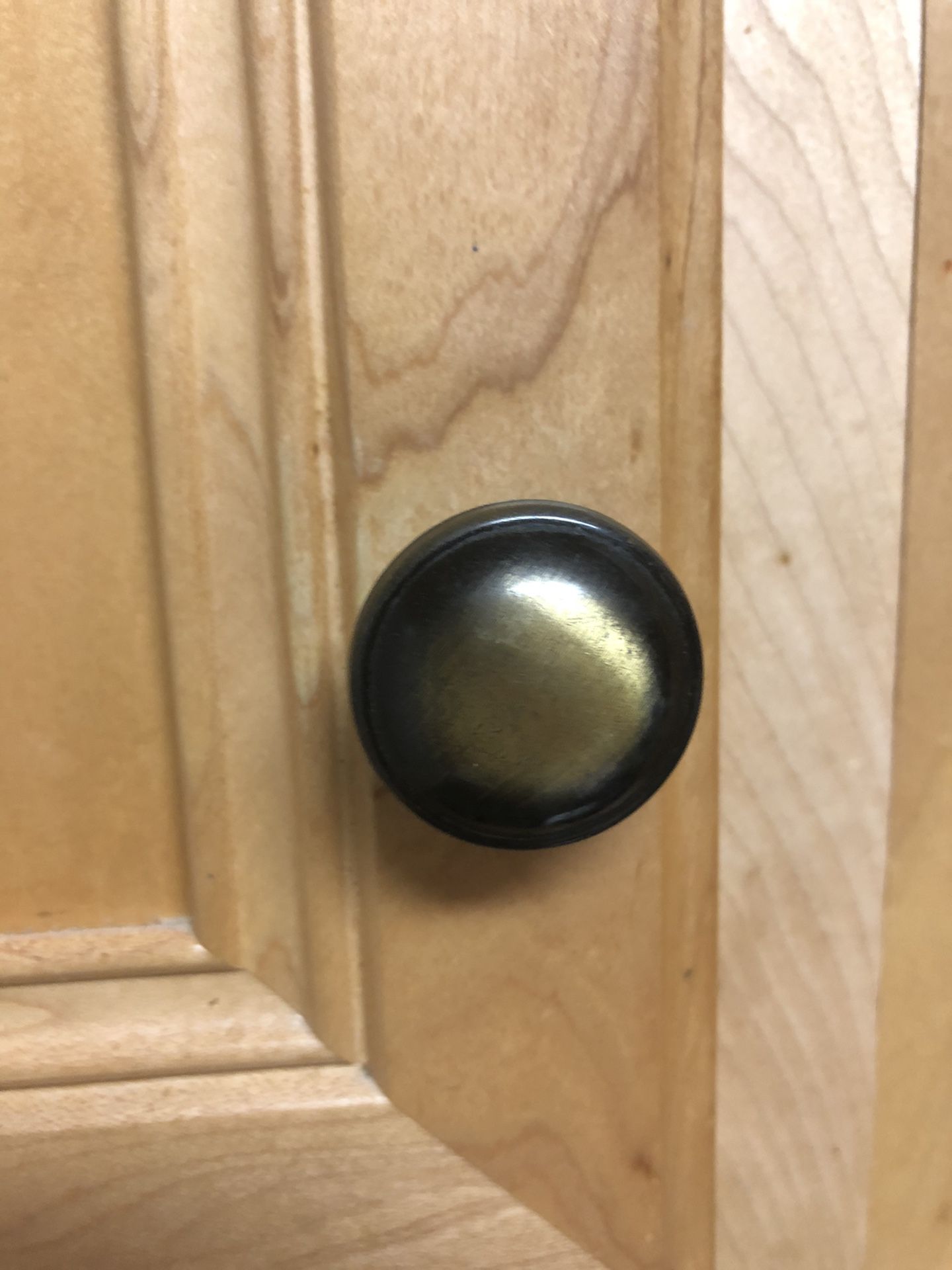 Kitchen cupboard knobs (27)