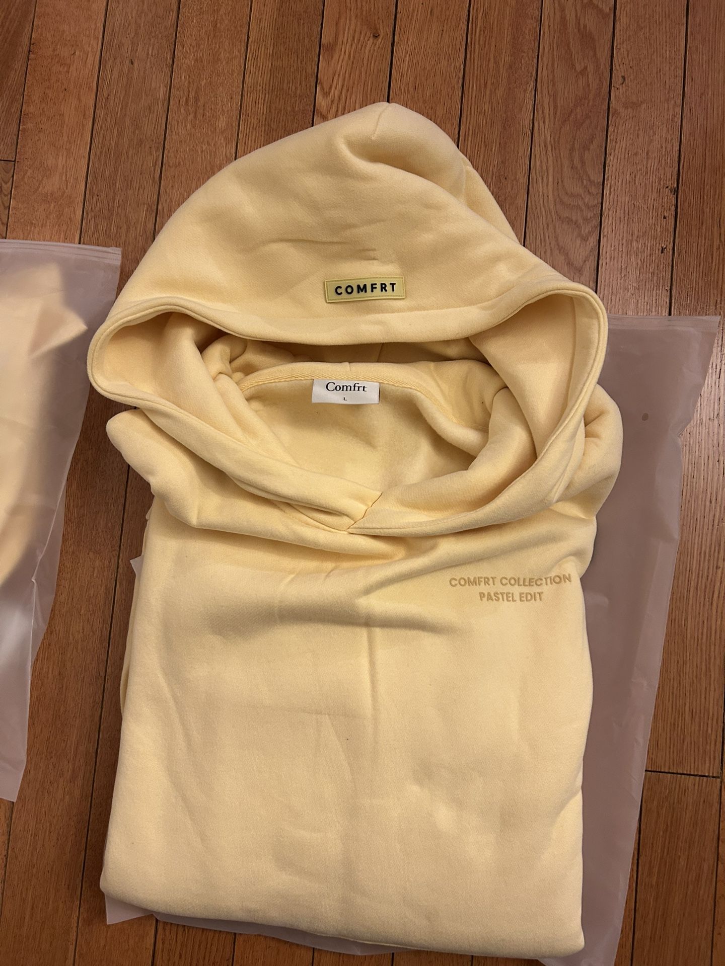 Comfrt Hoodie & Shorts
