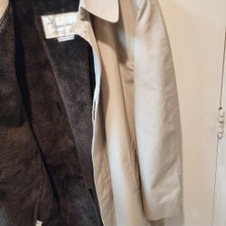 Super All Weather over Coat NEW!!For Wind,rain, Snow ! ZIP OUT FUR LINING!!