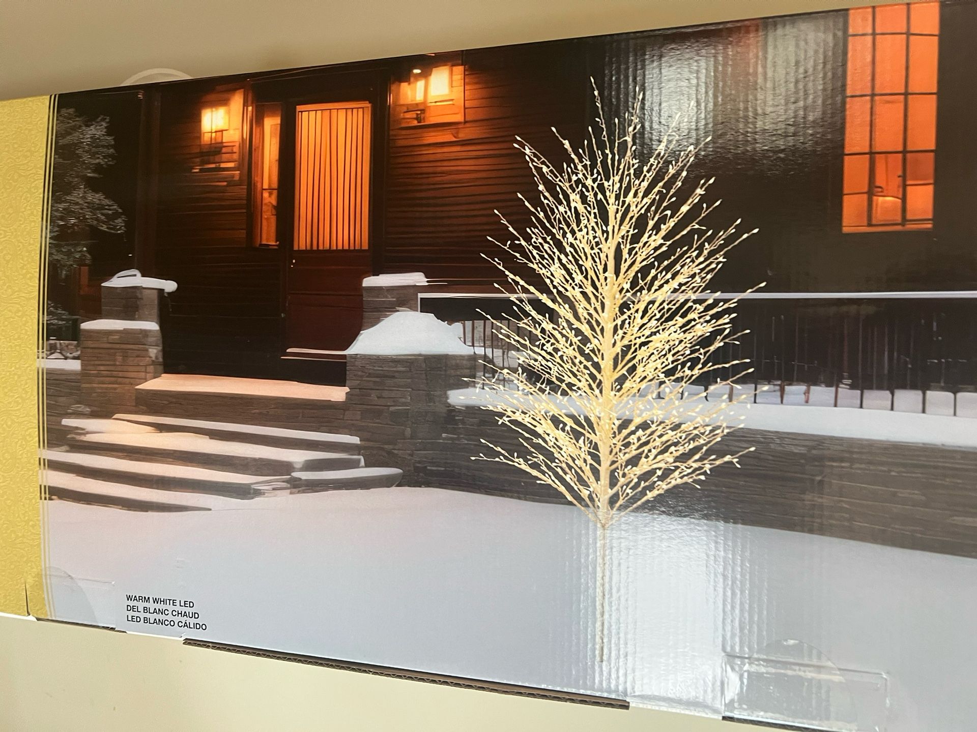 7’ Twinkle tree Costco with LED lights New!