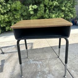 Single Desk 