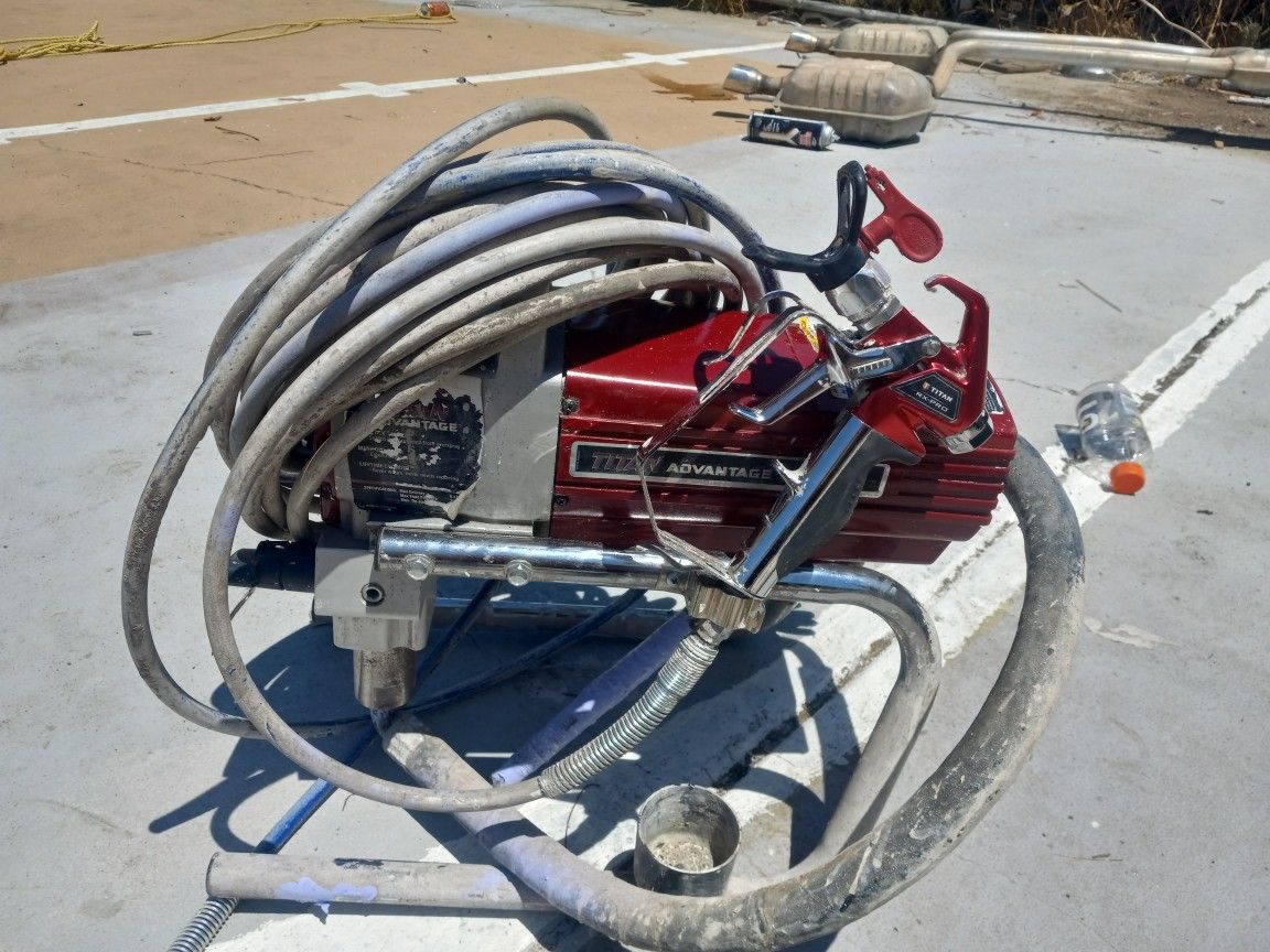 Titan Advantage 400 Paint Sprayer for Sale in Fresno, CA OfferUp
