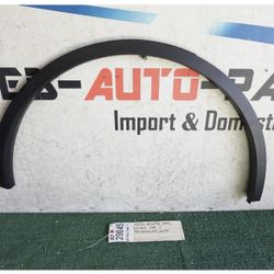 2016 - 2020 - 21 - 2023 TOYOTA TACOMA REAR RIGHT FENDER FLARE ARCH MOLDING OEM AY29643