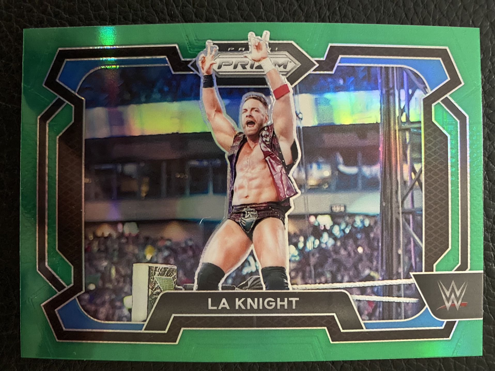 LA KNIGHT 2024 Panini Prizm WWE #23 GREEN PRIZM!
