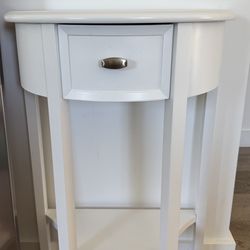 Cute White Accent Table / Nightstand with Drawer