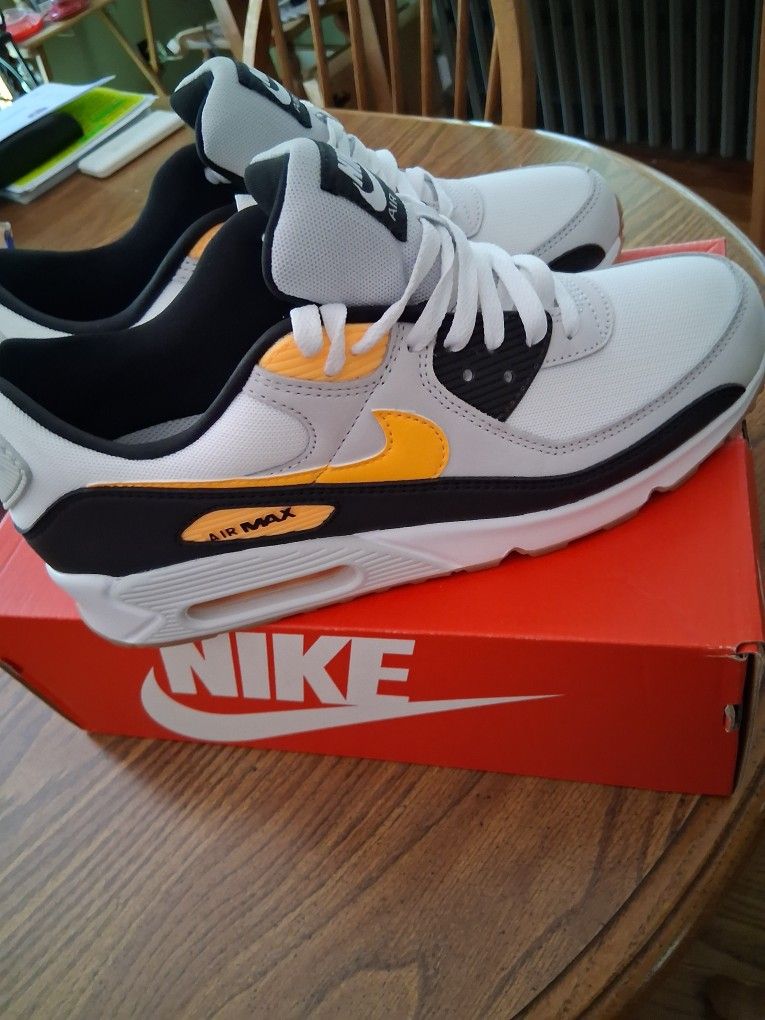 NIKE.AIR.MAX 90 - LASER ORANGE/WHITE/BLACK MEN'S SIZE 10.5 NEW IN BOX