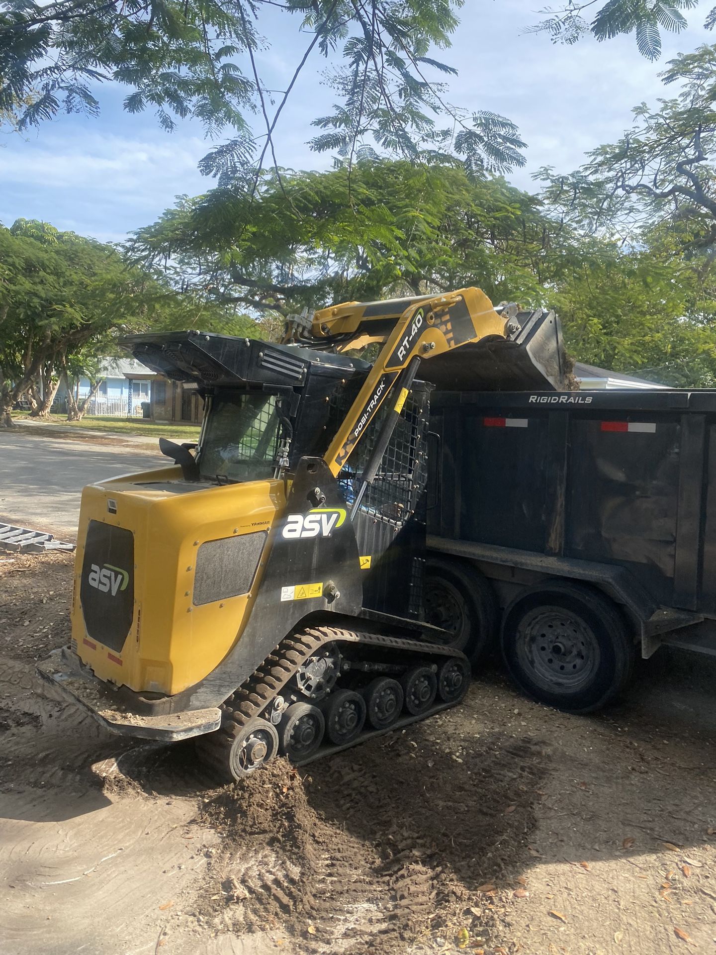 Bobcat Excavadora Volteó