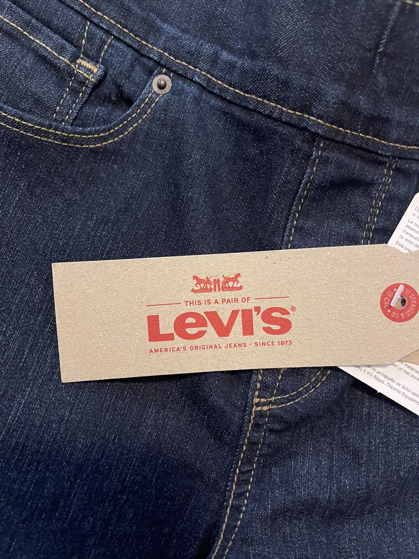 New Woman Levi’s Jeans 