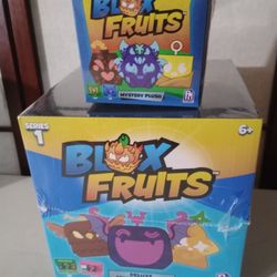 Bloc Fruits Deluxe Mystery Plush 8 " Plush + 4" Plush