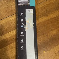 16.6” Rechargeable 4k HNDER cabinet Light