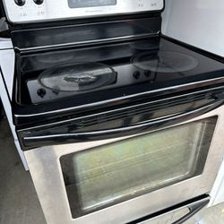 Frigidaire Stainless Steel Stove ($225) pickup only