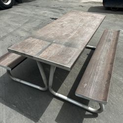 ALUMINUM PICNIC TABLES (STEEL LEGS)