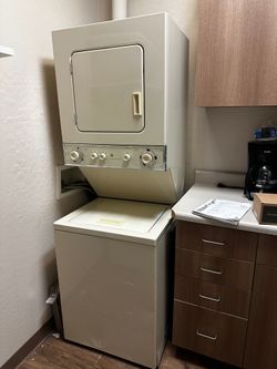 GE Spacemaker Laundry Center – Stacked Washer & Electric Dryer