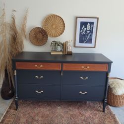 *Vintage* Dresser/TV Stand/ Credenza/Buffet/Sideboard