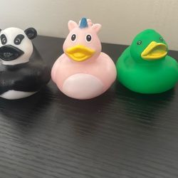 3 Pack Of Rubber Ducks