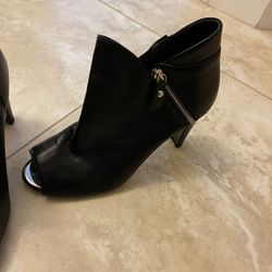 Stuart Weitzan Leather Bootie - Preowned Size 9 (retail For $670)