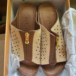 Brand New Never Worn BoNaVi Sandals