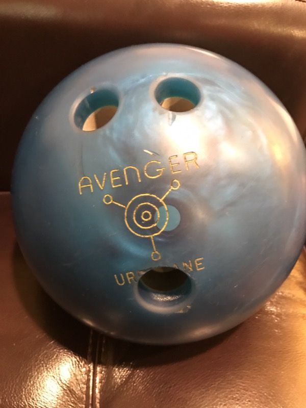 Men's bowling ball with bag
