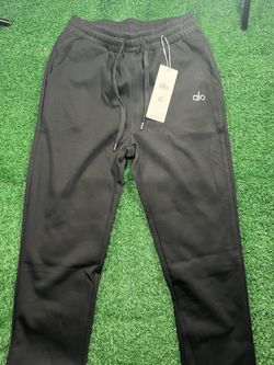 Alo Yoga Accolade Straight Leg Sweatpant