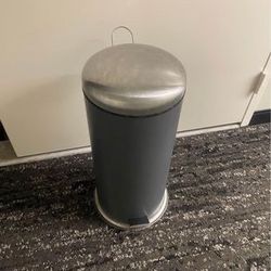 Kitchen Trash Can $25