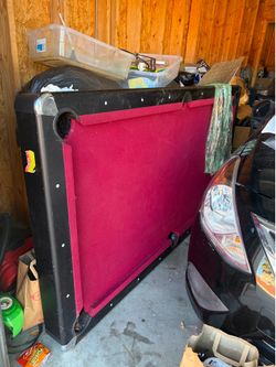 8 feet pool table