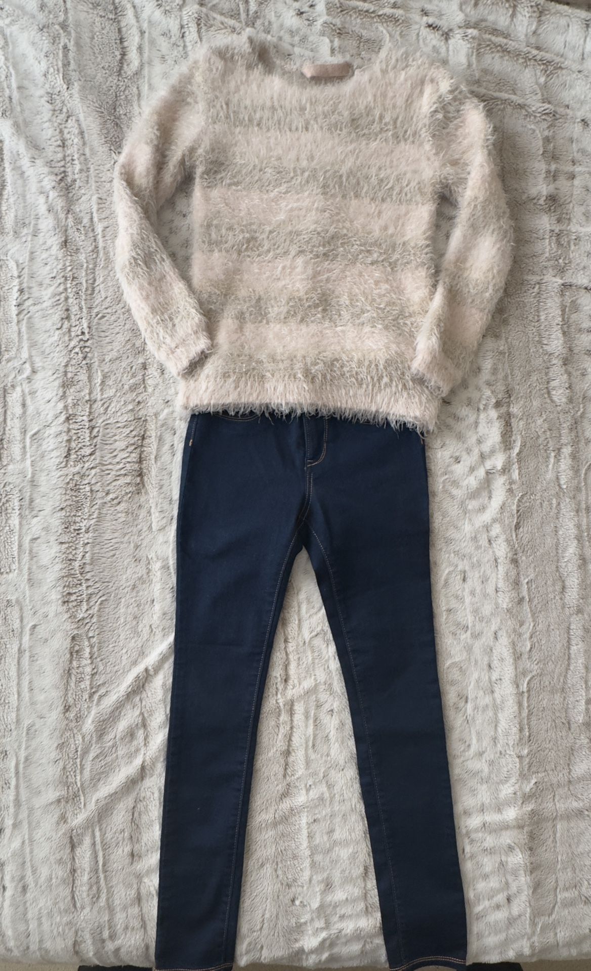 Girls 10-12 Outfit-Long Sleeve Top & Jeans 