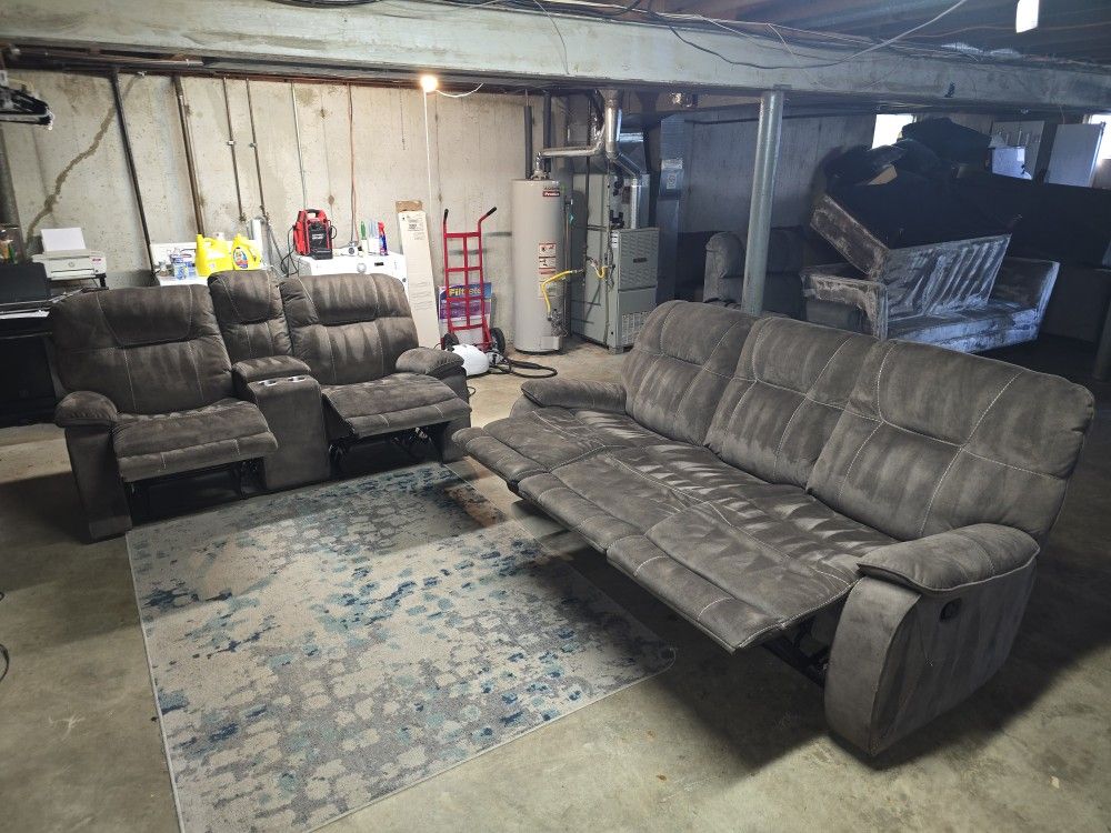 Parker Living Heritage - Manual Recliner Triple Sofa and Loveseat console
