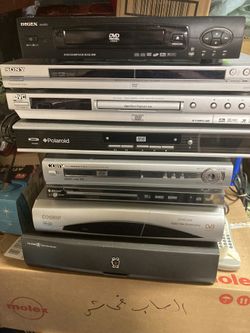 8 DVD Players 