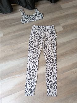 Fabletics Snow Leopard Print workout set