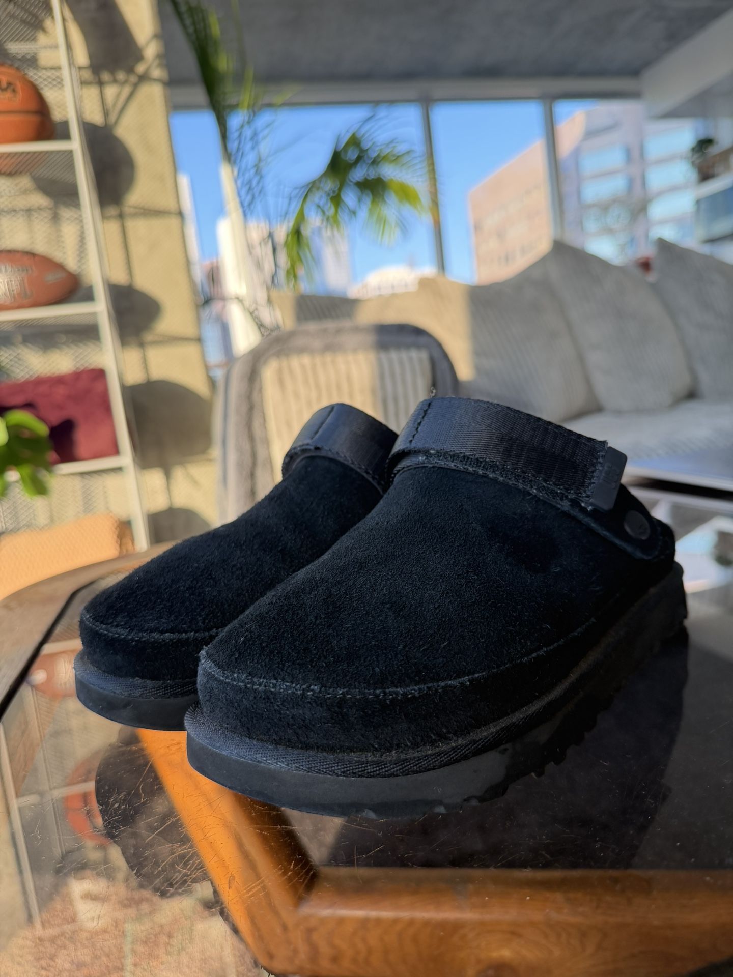 Ugg Clogs - Black