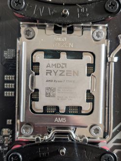 AMD Ryzen 7 7700X AM5 Processor – Tested and Working