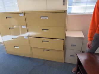 File cabinet s (3)