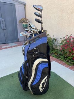 Taylormade golf full set with putter and sun mountain golf cart bag for man right hand