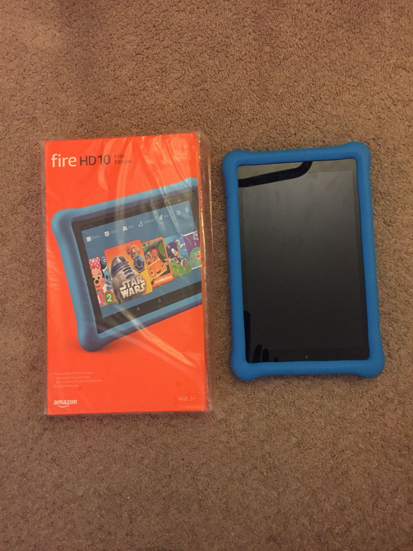 Brand new in the box Amazon kids kindle 10 HD 32 GB including two cases extra rapid chargers $150