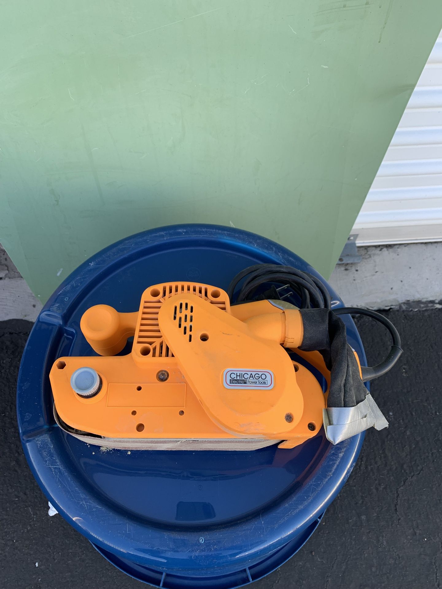 Belt Sander, 3 x 21 inch Belt Sander W/ dust bag