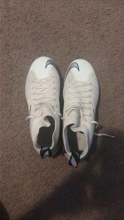 nike untouchable, cleats size 8