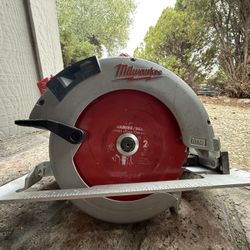 Milwaukee M18 Brushless 7-1/4 in. Circular Saw, 