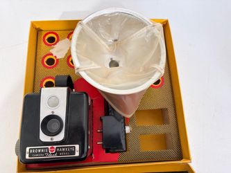Kodak Brownie Hawkeye Camera Flash Outfit