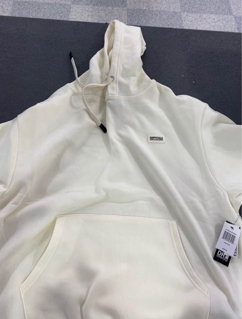 2XL Essentials white sweatshirt 