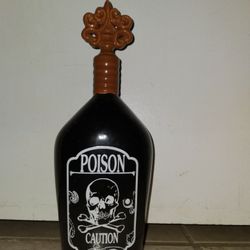 HALLOWEEN  POISON CAUTION 