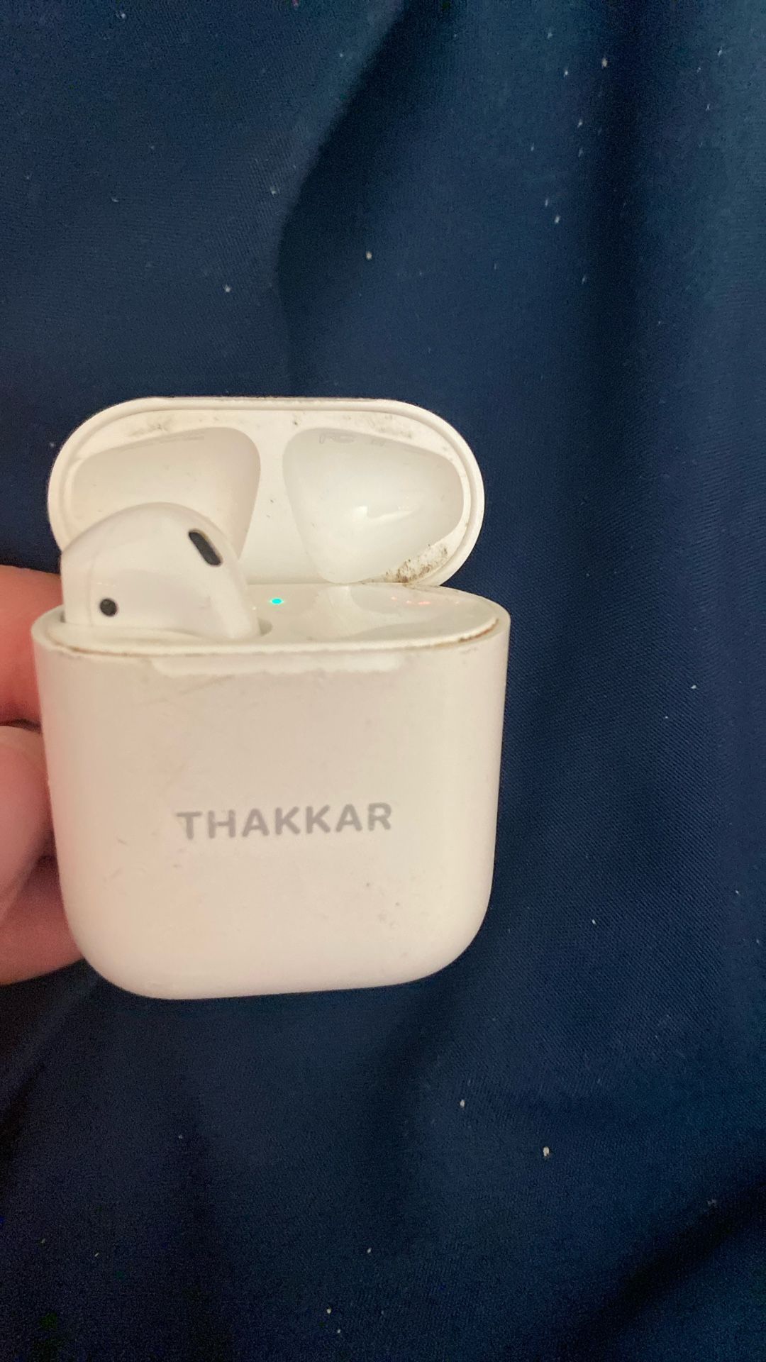 Airpod 1st Gen Left Only (CAN BE SOLD SEPARATELY)