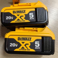 Dewalt New 5ah Battery 2x $130 Nuevas 