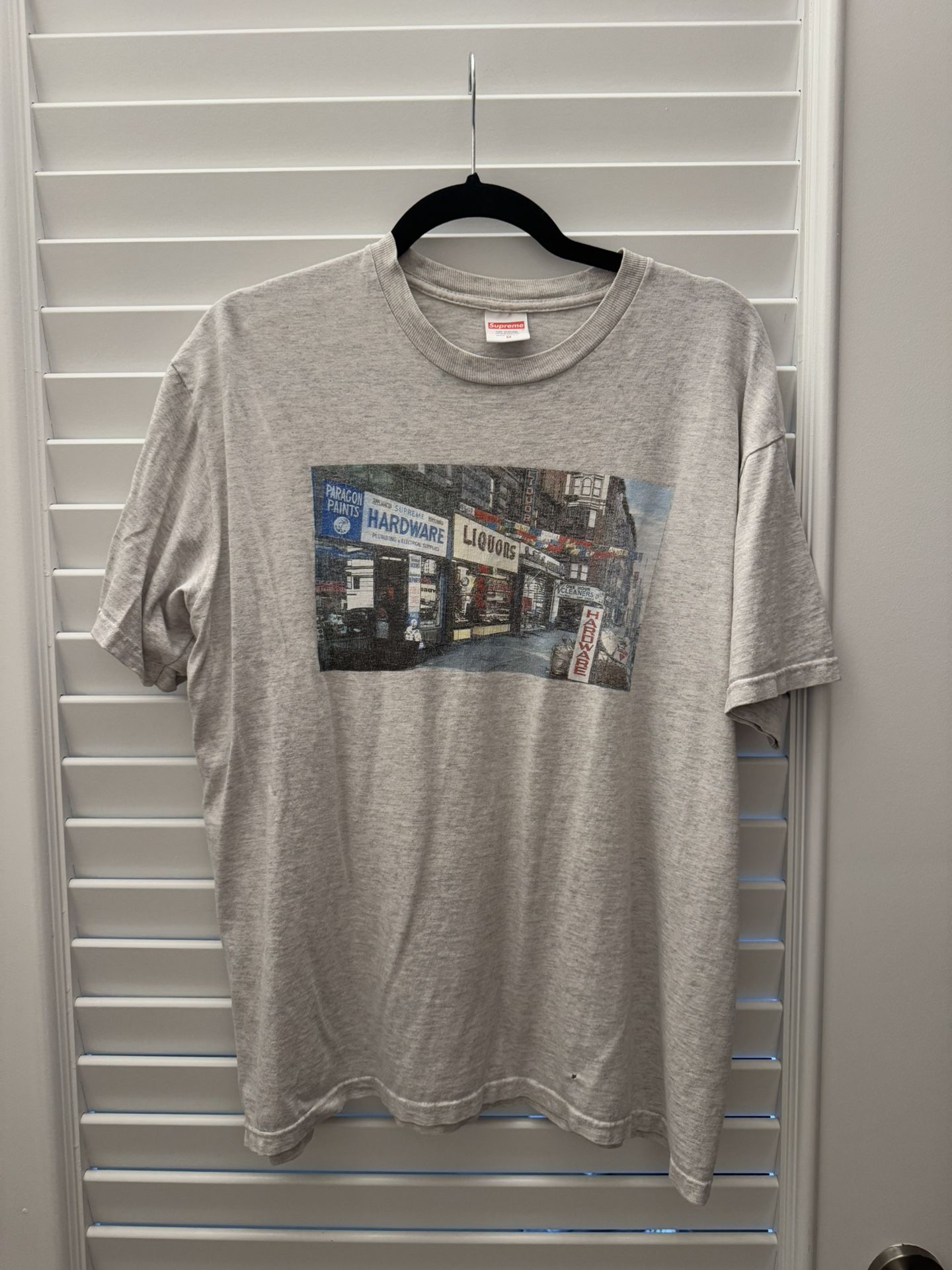 Supreme tshirt