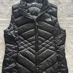 North Face Black Aconcagua 550-fill down quilted puffer vest, Sz Medium Women’s..