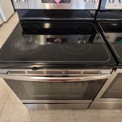 Electric Stoves Used In Good Condition With 90days Warranty From $325 Up To $450