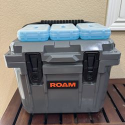 Roam Adventure Cooler + Ice Packs 