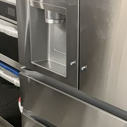 Brand New Cafa Fridge Stainless Steel Water Ice In The Door 