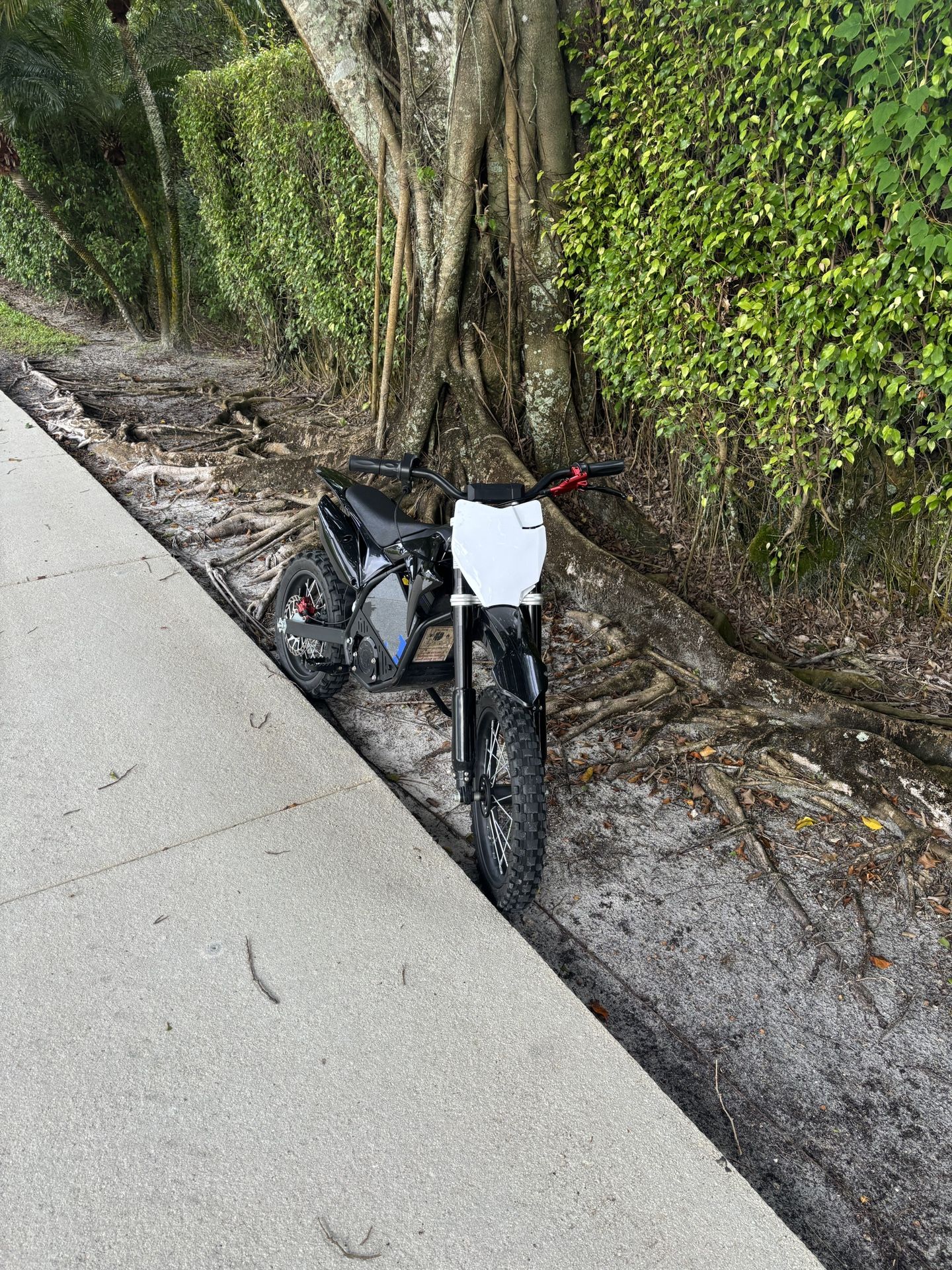 Mototec 60v 40mph+!! 1000 OBO